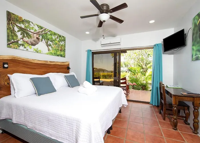 On The Beach! Casa Marlin, Potrero, Costa Rica *